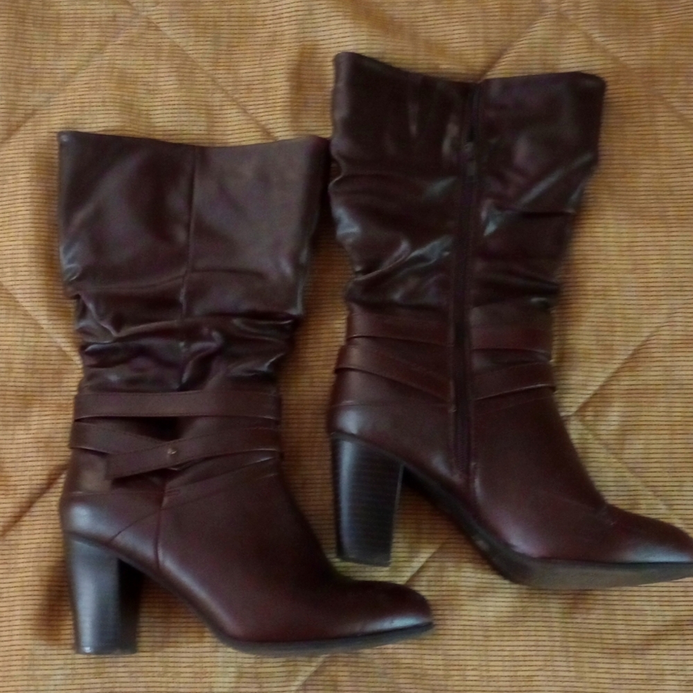 Maurices boots, size 8, color dark brown